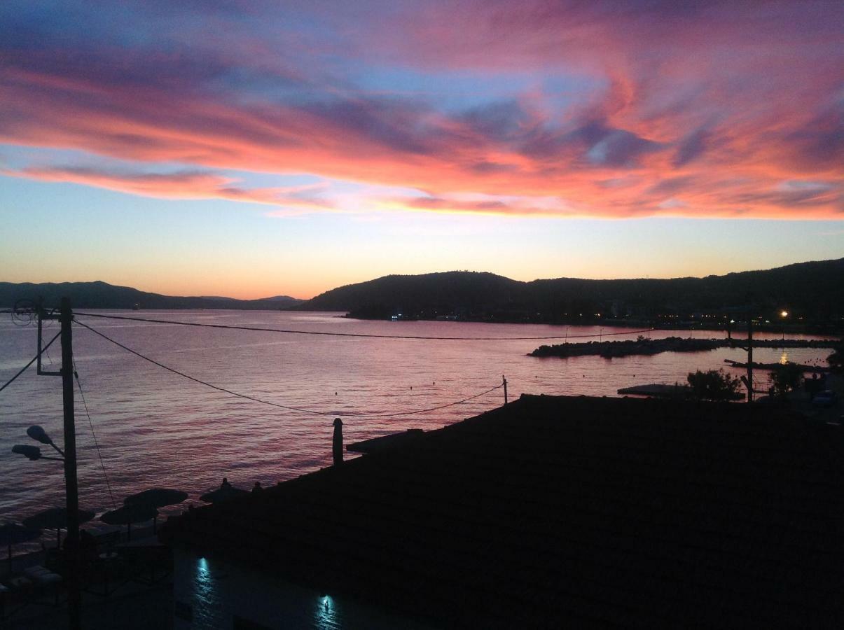 Filippos-Spectacular Area,,,,Panoramic,-Sea- View- Apartments-42M, Just Call On The Photo Number, For Price,Vacancy Etc,,-Next To Vallis Hotel,, 15Meters From Seaside!!! Agria Dış mekan fotoğraf